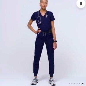 FIGS set (Catarina top and Zamora high waisted joggers)